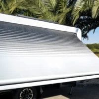 ⁦مظلة Sunburst Eclipse Awning – Charcoal⁩ - الصورة ⁦2⁩