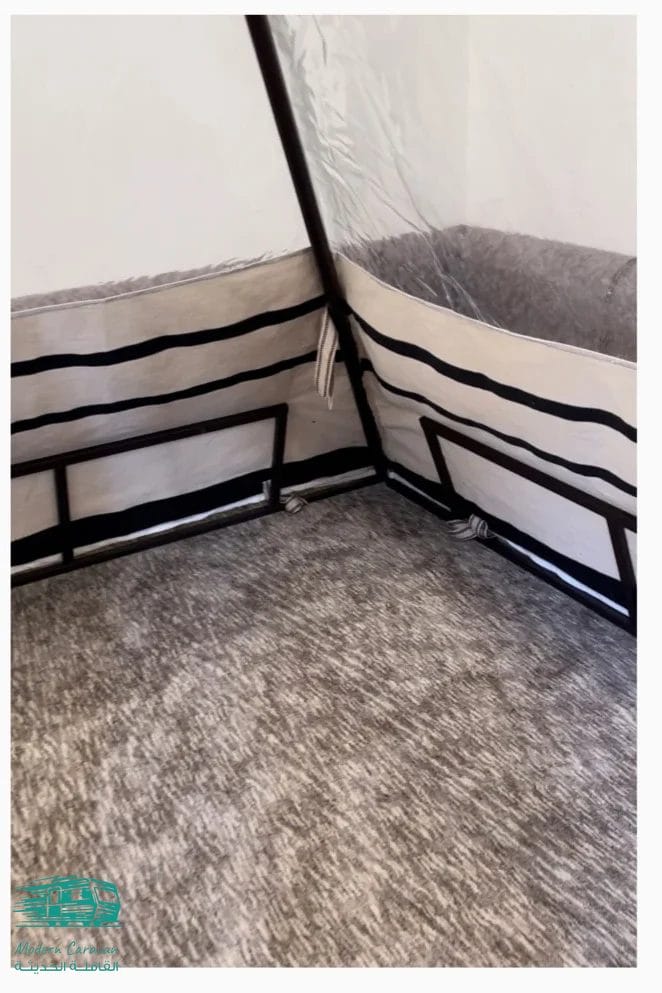 خيمة هرمية PVC